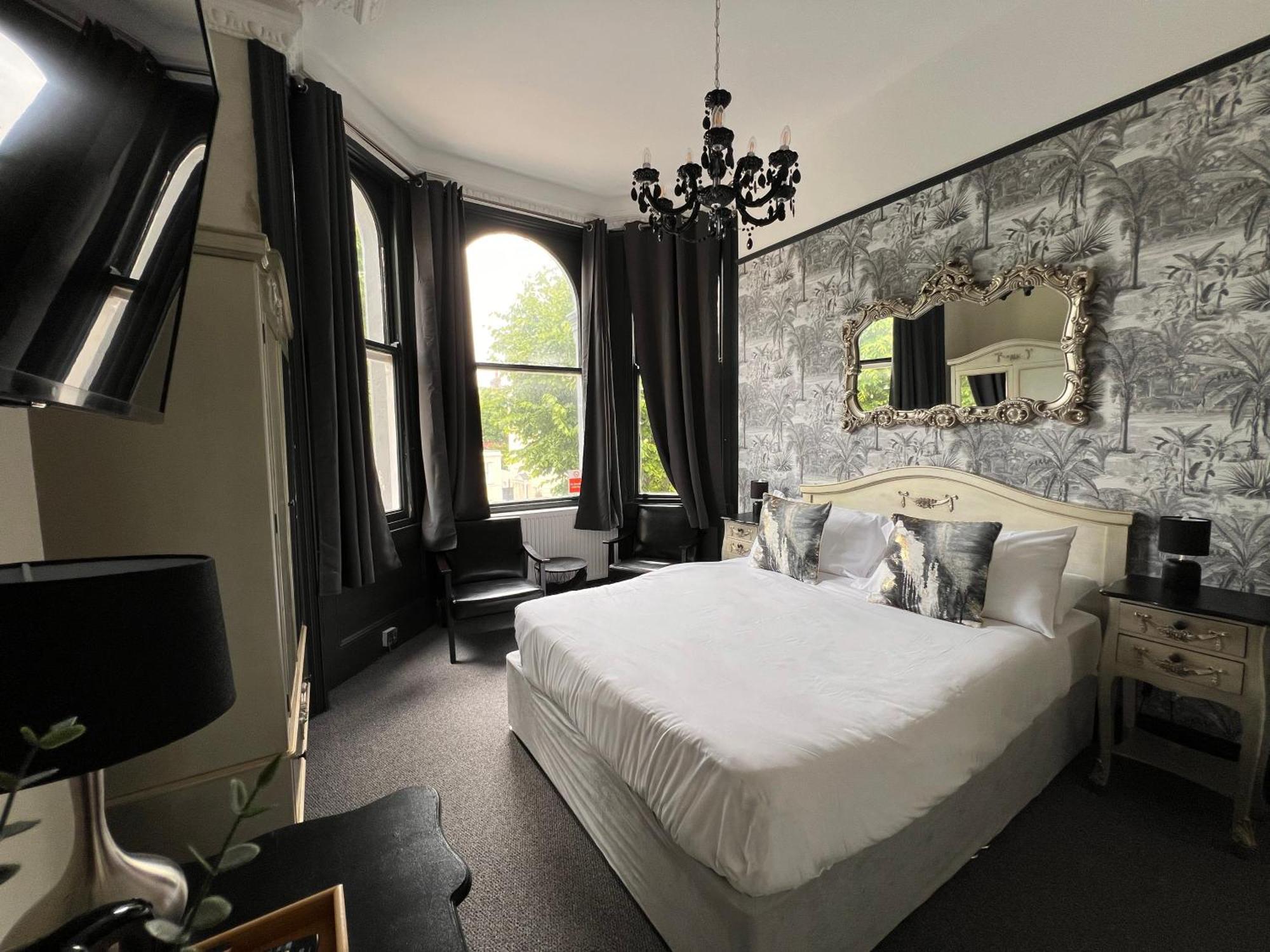 Hotel Innit Bliss 3*